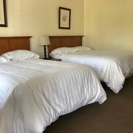 Hopewell Rocks Motel & Country Inn Хоупуел Кейп Екстериор снимка