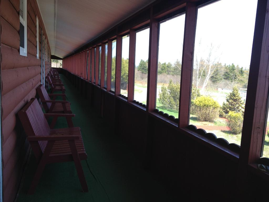 Hopewell Rocks Motel & Country Inn Хоупуел Кейп Екстериор снимка