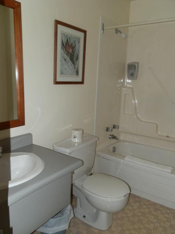 Hopewell Rocks Motel & Country Inn Хоупуел Кейп Стая снимка