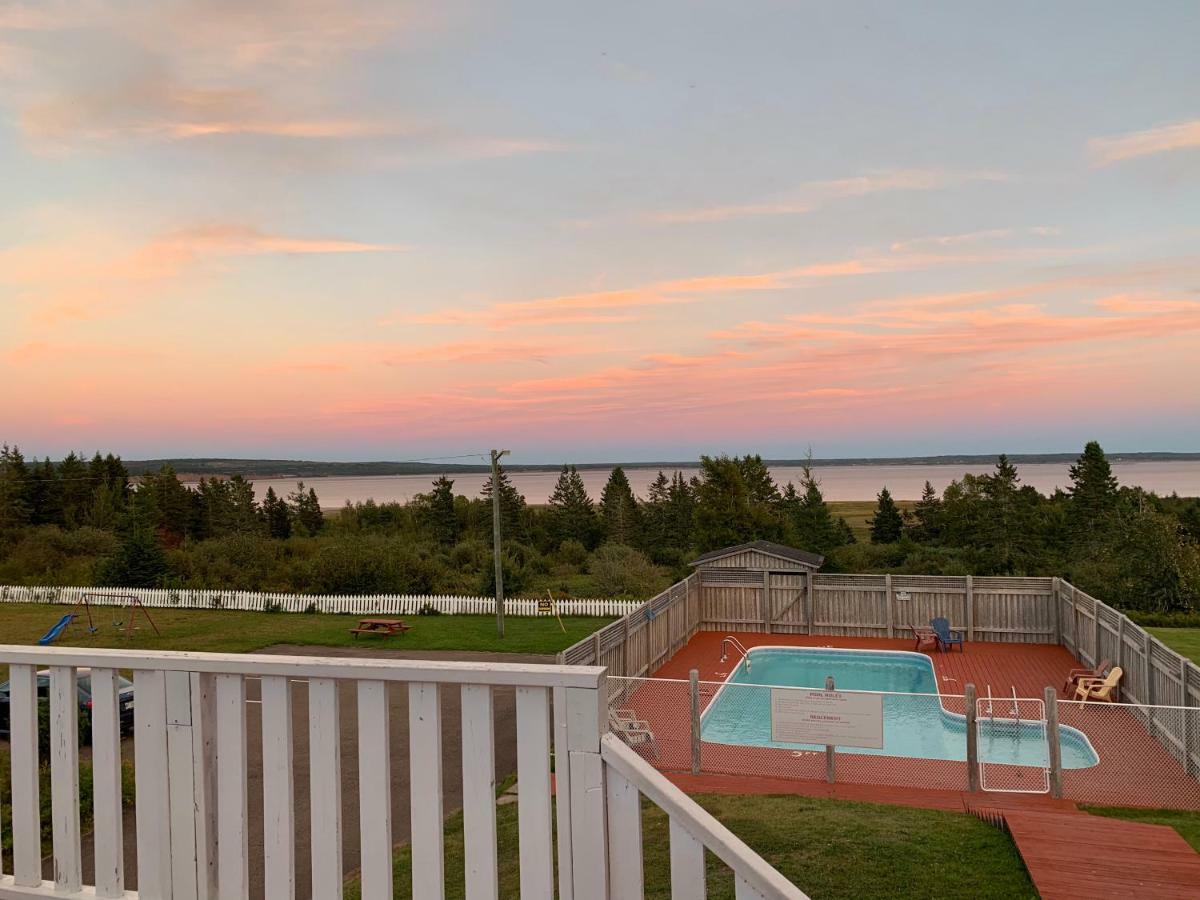 Hopewell Rocks Motel & Country Inn Хоупуел Кейп Екстериор снимка
