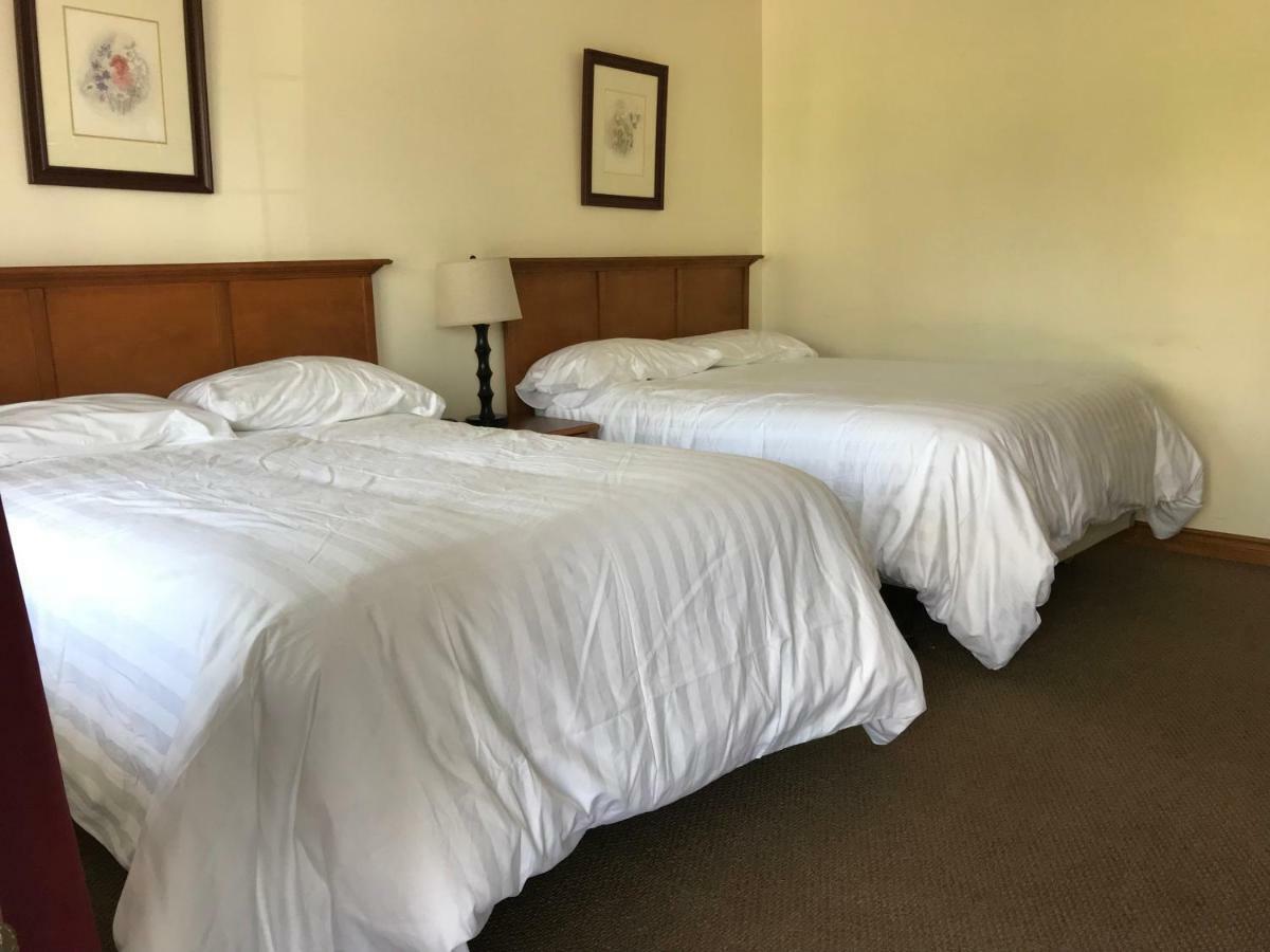 Hopewell Rocks Motel & Country Inn Хоупуел Кейп Екстериор снимка