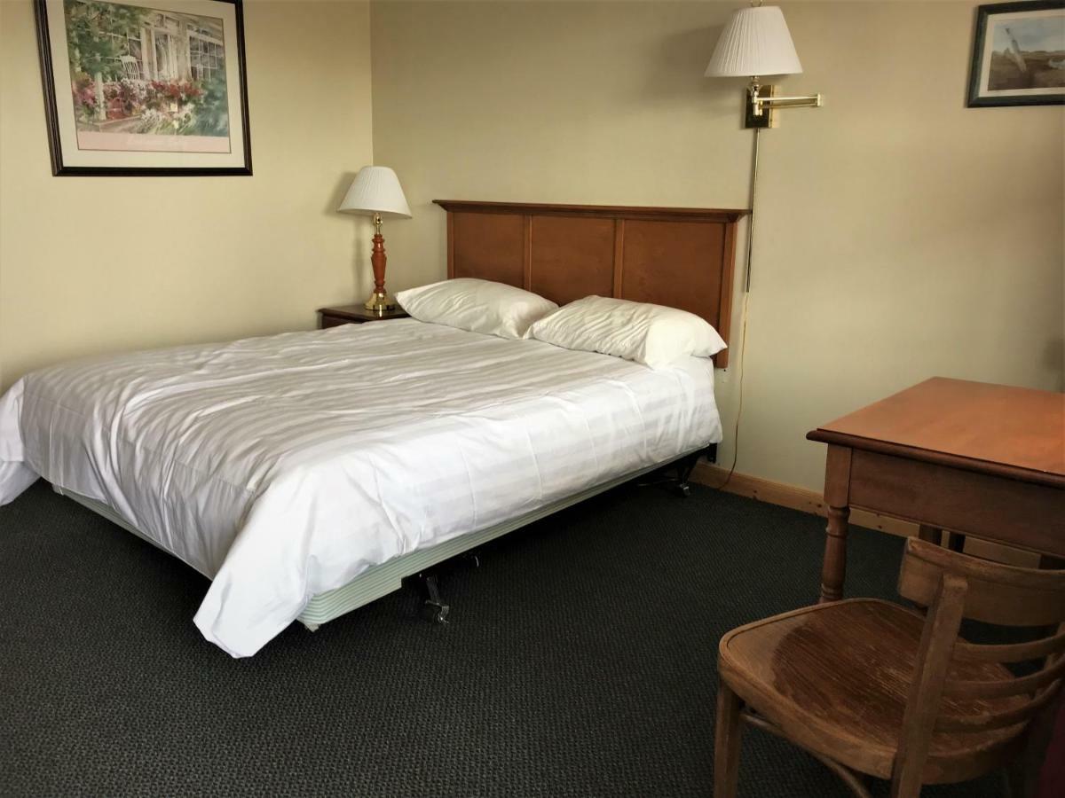 Hopewell Rocks Motel & Country Inn Хоупуел Кейп Екстериор снимка